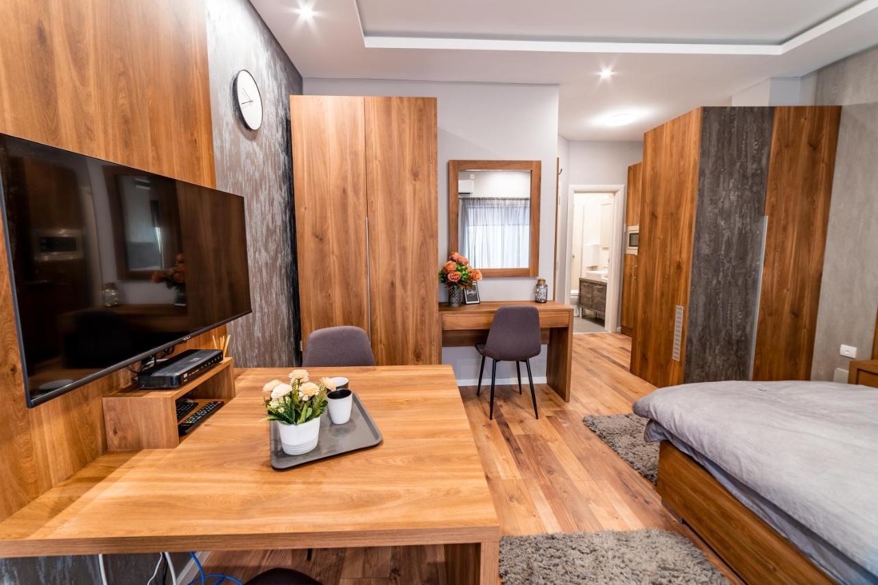 Ivi Place Apartments Нови-Сад Экстерьер фото