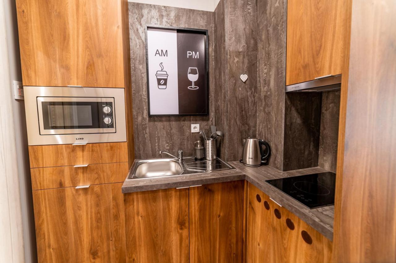 Ivi Place Apartments Нови-Сад Экстерьер фото