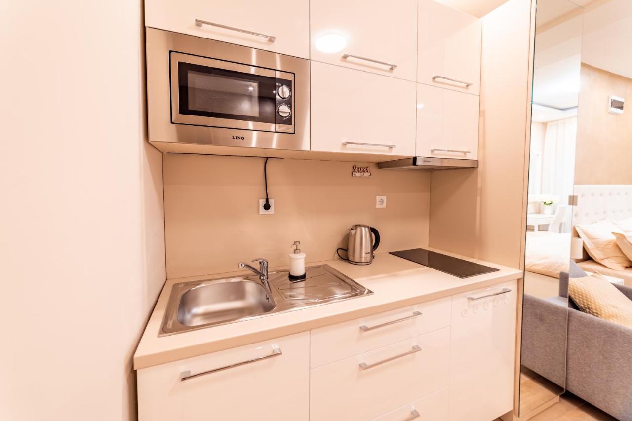 Ivi Place Apartments Нови-Сад Экстерьер фото