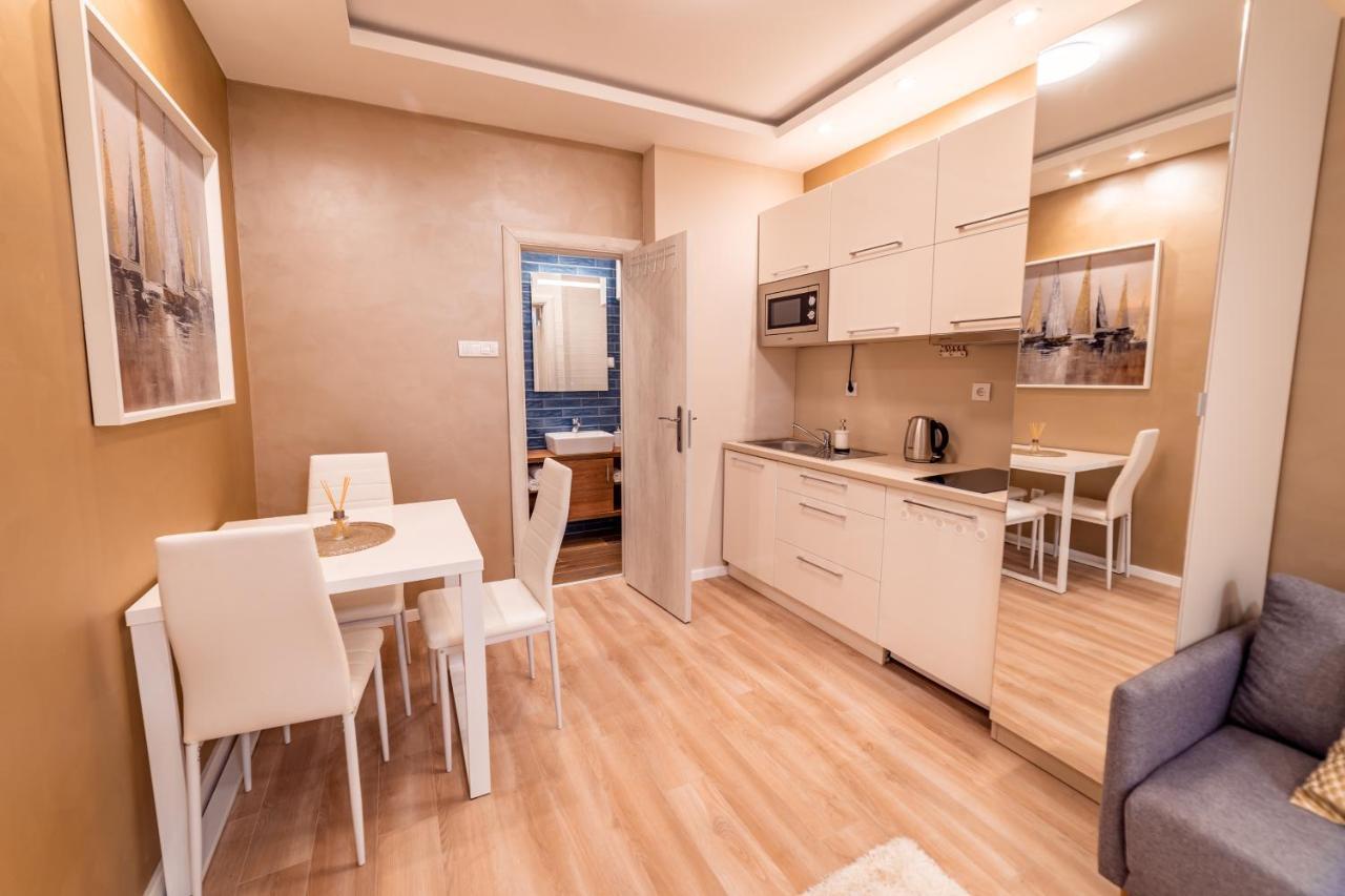 Ivi Place Apartments Нови-Сад Экстерьер фото