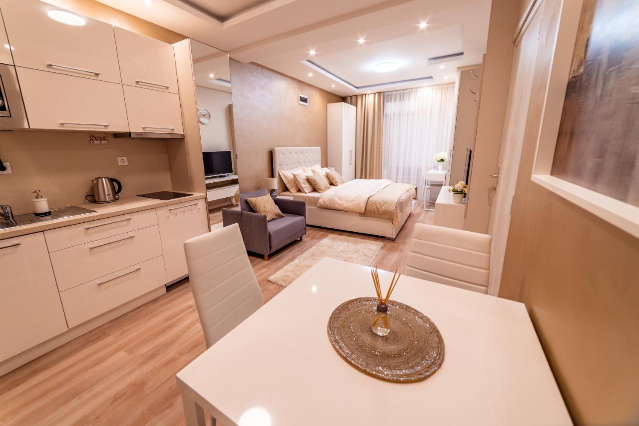 Ivi Place Apartments Нови-Сад Экстерьер фото